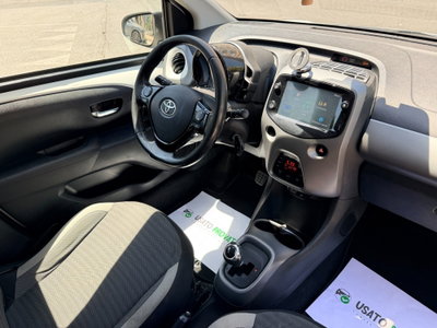 Toyota Aygo 1.0 VVT-i 69 CV 5 porte x-cool MMT (19)