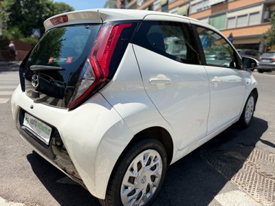 Toyota Aygo 1.0 VVT-i 69 CV 5 porte x-cool MMT (7)