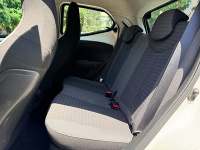 Toyota Aygo 1.0 VVT-i 69 CV 5 porte x-cool MMT (9)