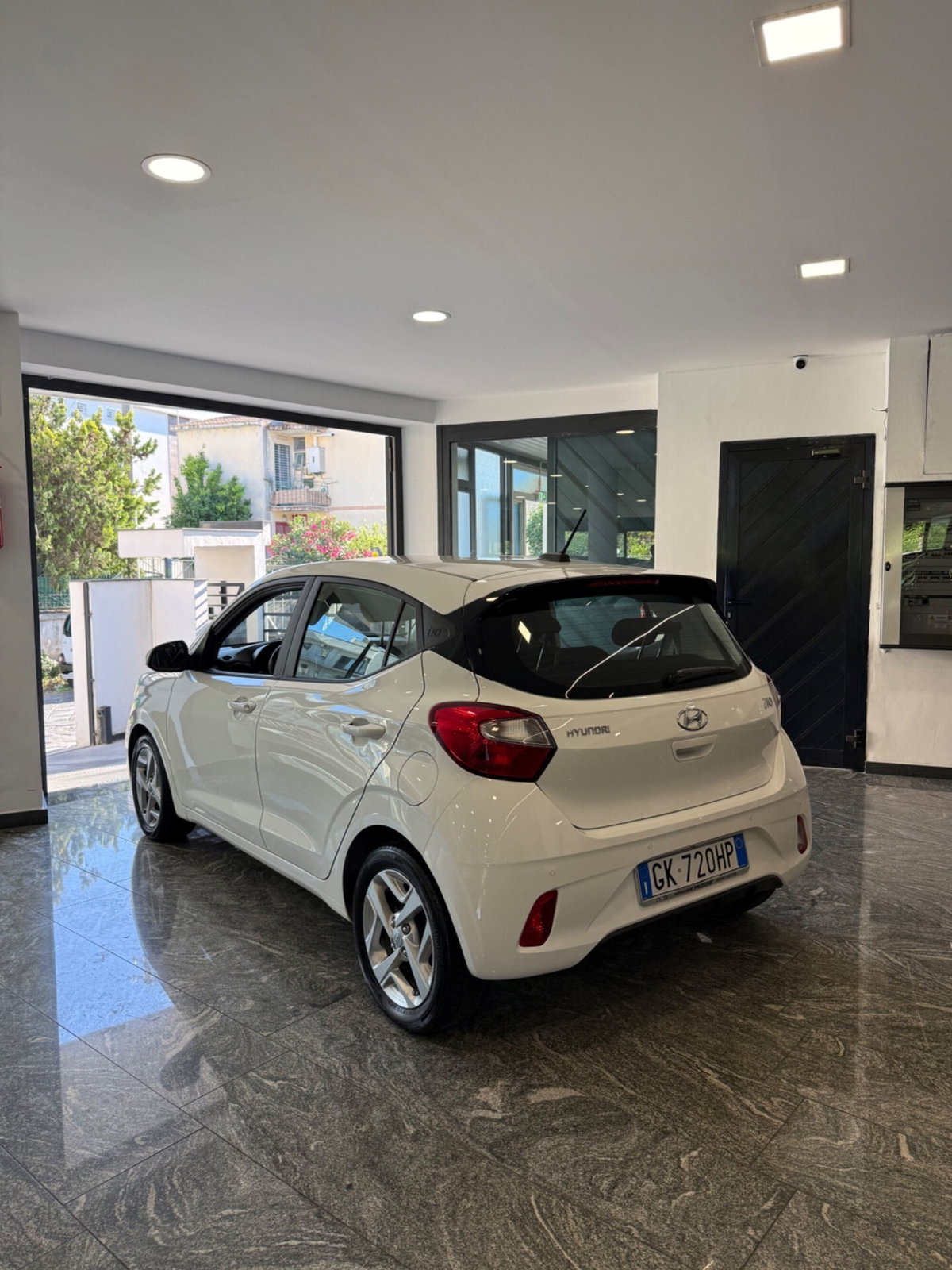 Hyundai i10 1.0 MPI AT Tech (2)