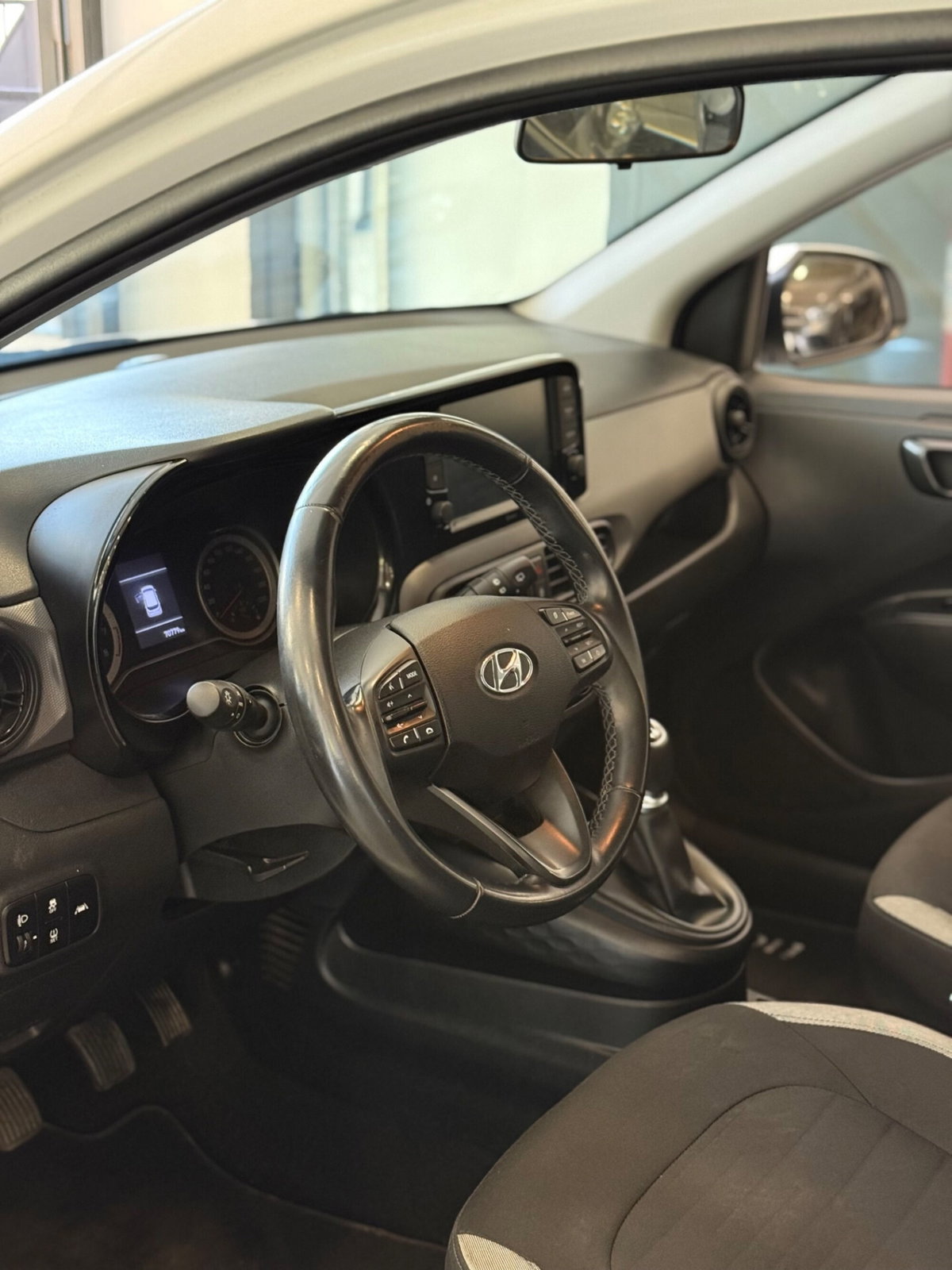Hyundai i10 1.0 MPI AT Tech (9)