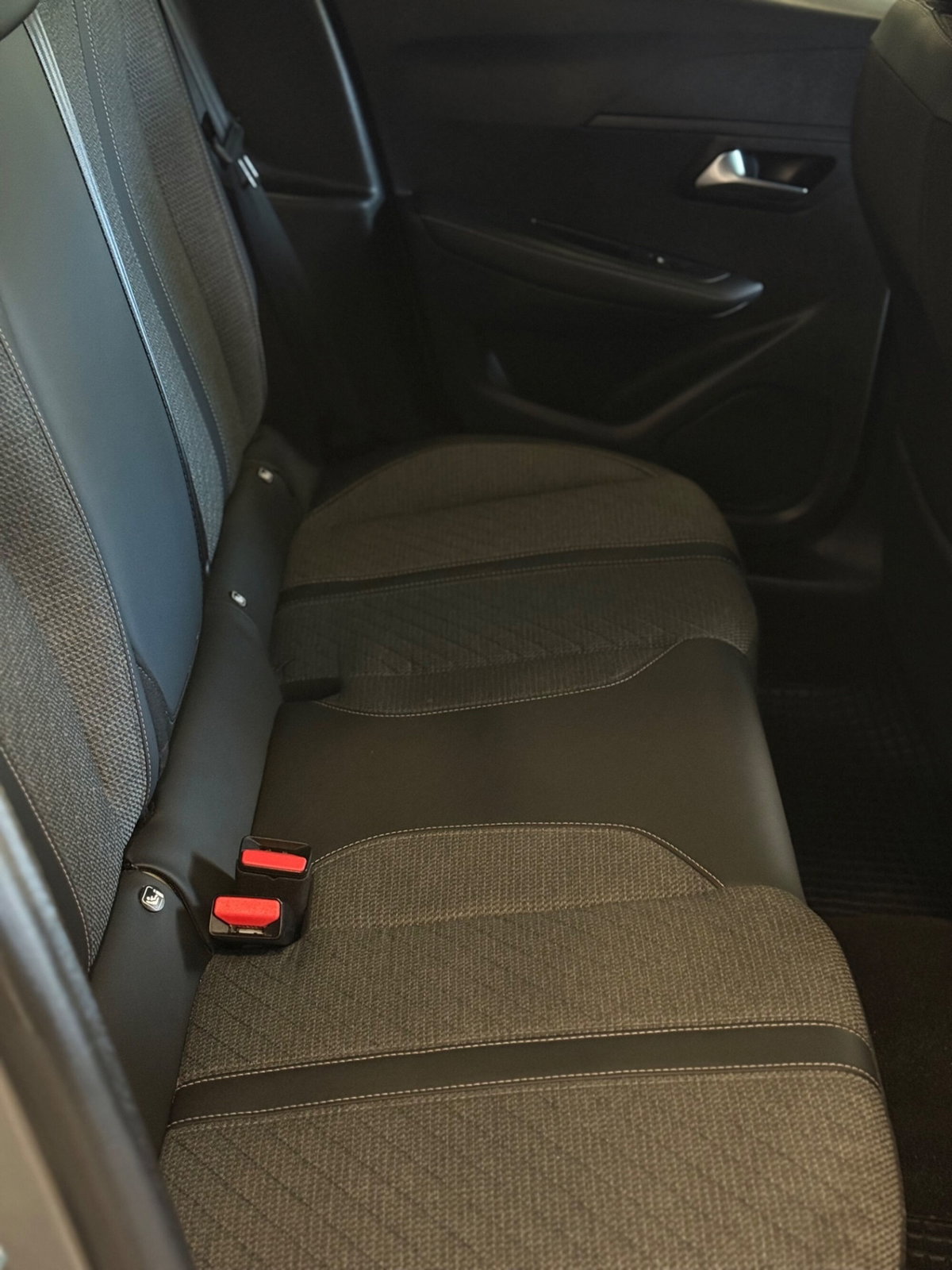 Peugeot 208 PureTech 100 Stop&Start 5 porte Allure (10)