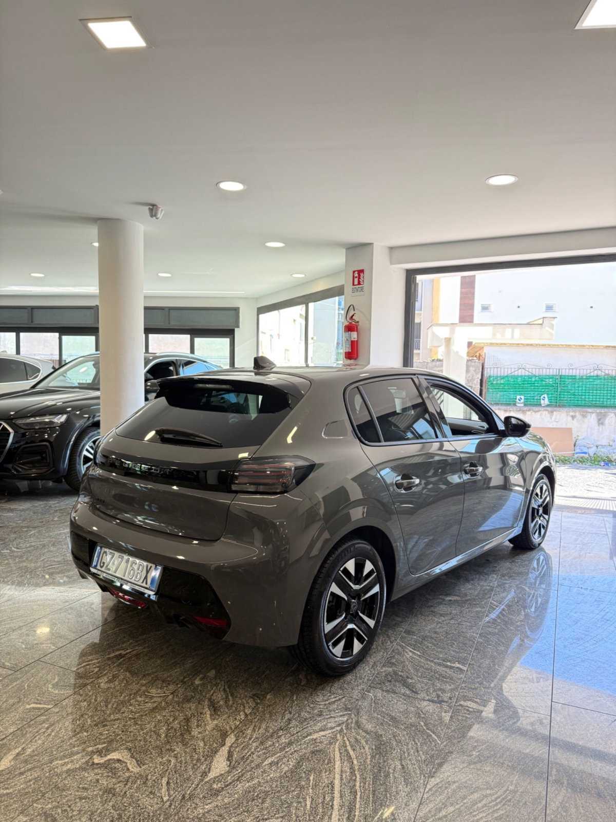 Peugeot 208 PureTech 100 Stop&Start 5 porte Allure (3)
