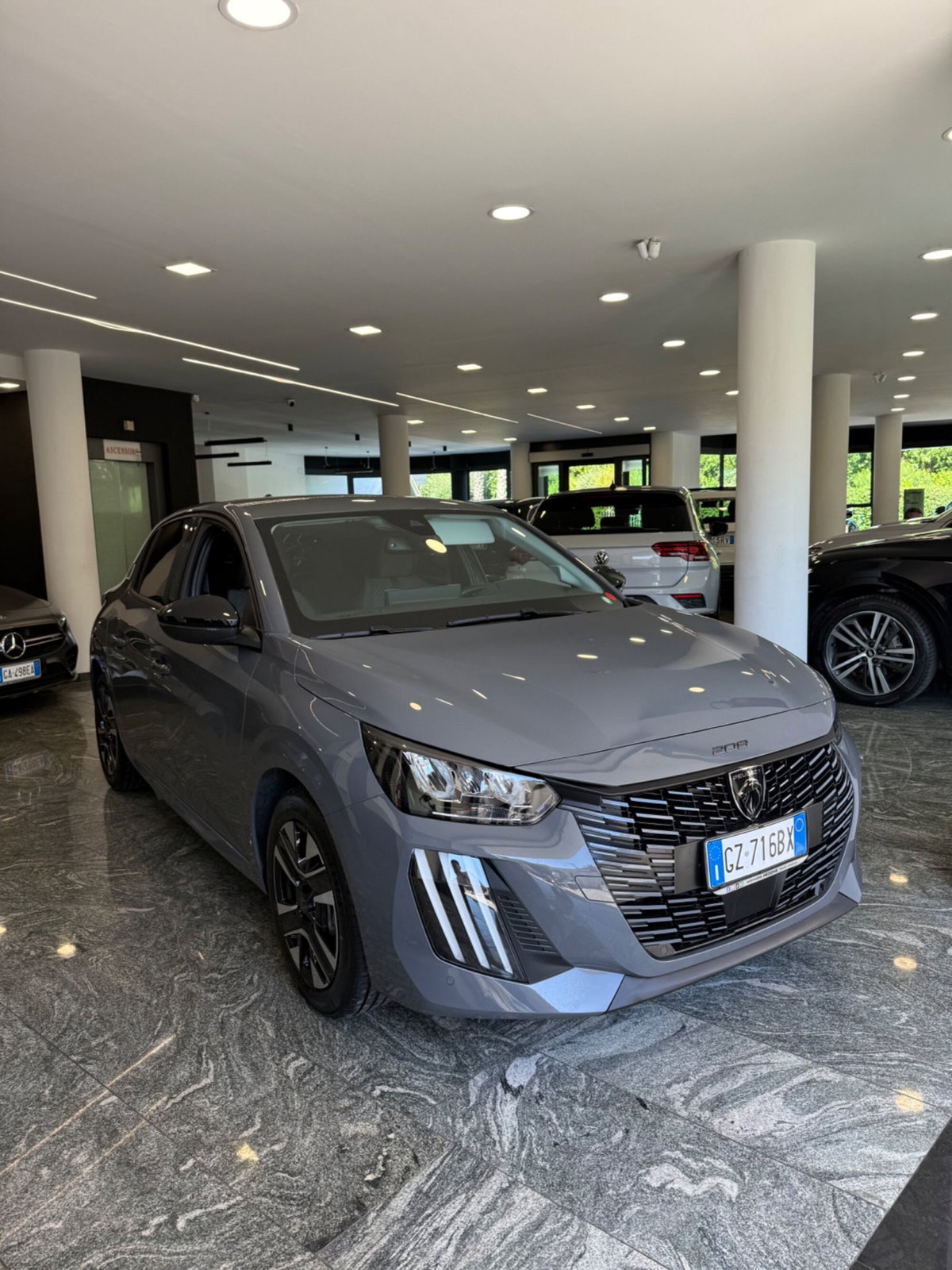 Peugeot 208 PureTech 100 Stop&Start 5 porte Allure (5)