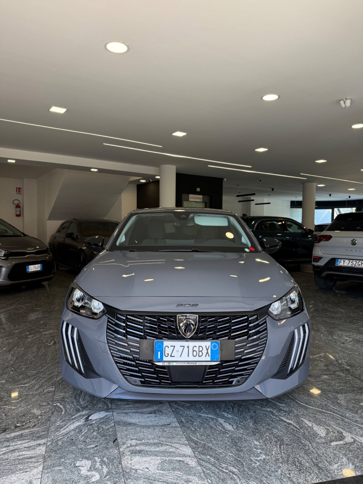 Peugeot 208 PureTech 100 Stop&Start 5 porte Allure (8)