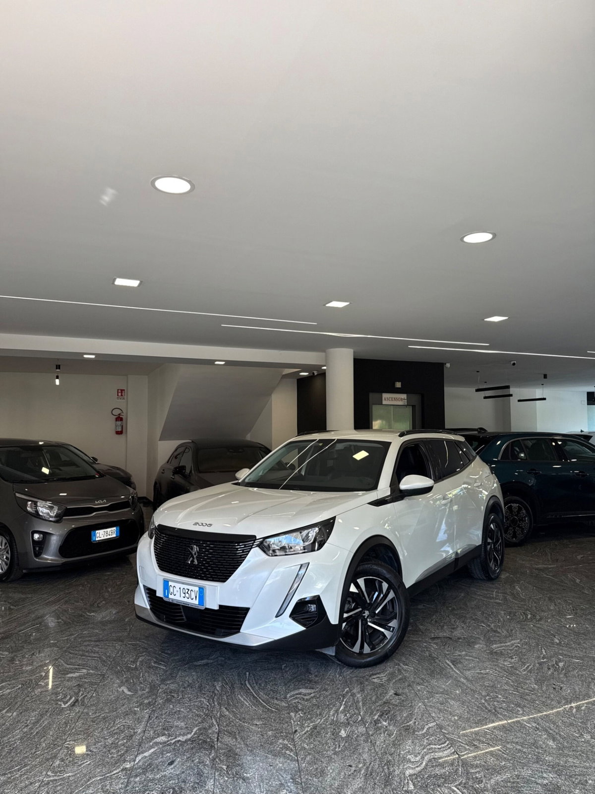 Peugeot 2008 BlueHDi 130 S&S EAT8 Allure Navi Pack