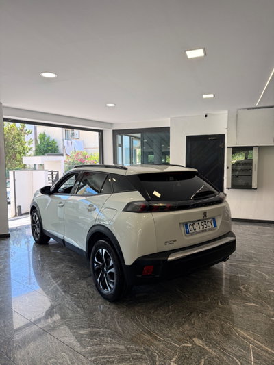 Peugeot 2008 BlueHDi 130 S&S EAT8 Allure Navi Pack (2)