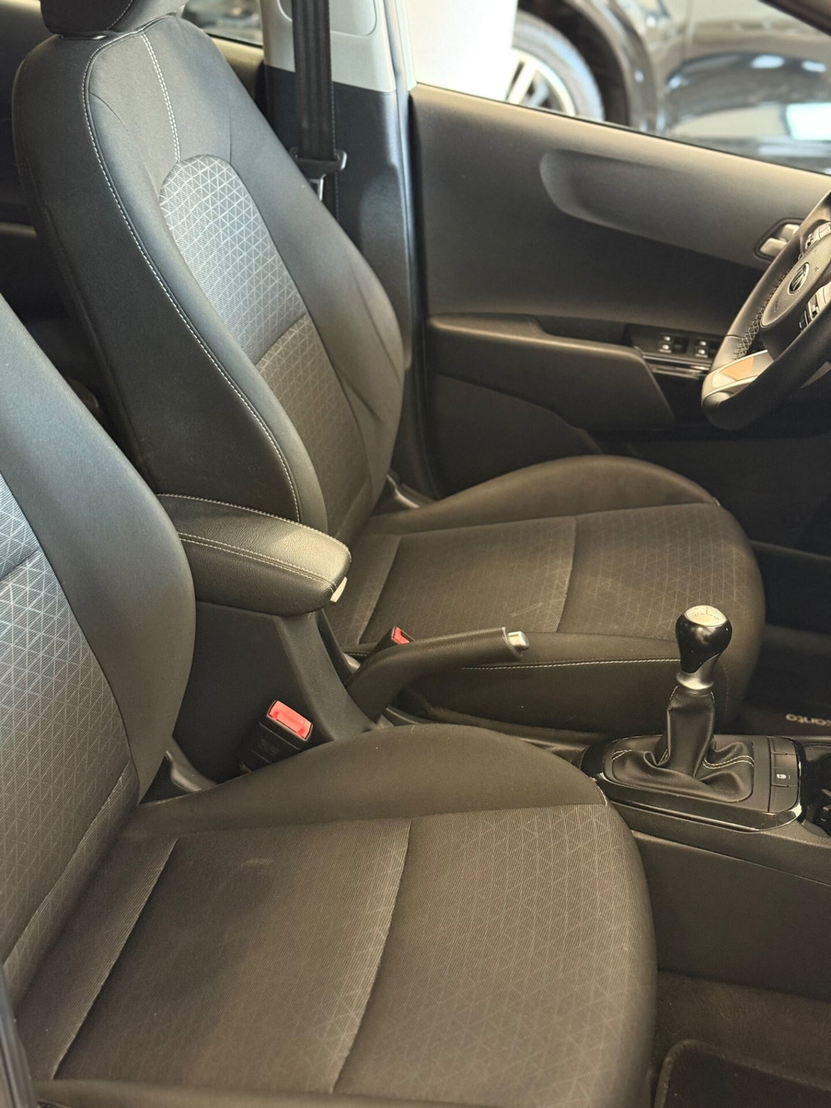 Kia Picanto 1.0 12V 5 porte AMT Style (10)