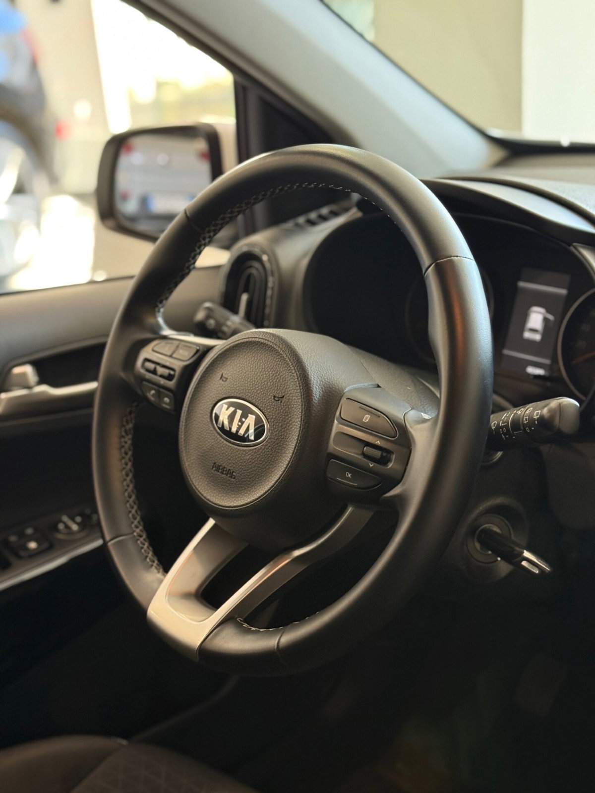 Kia Picanto 1.0 12V 5 porte AMT Style (11)