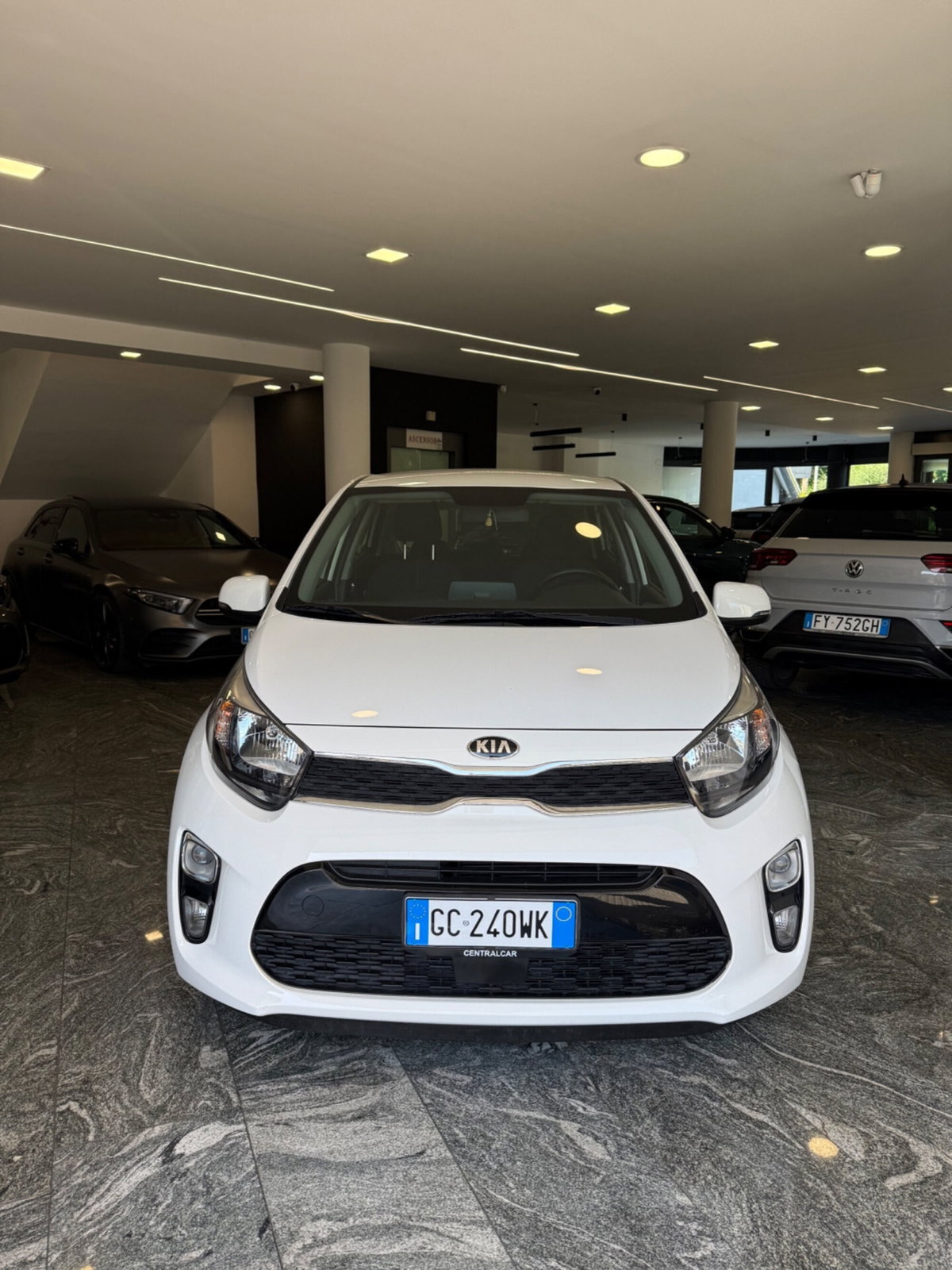 Kia Picanto 1.0 12V 5 porte AMT Style (2)