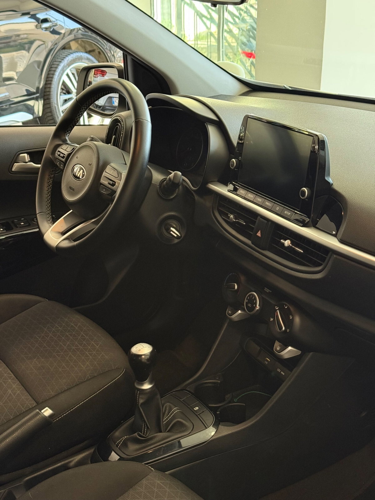Kia Picanto 1.0 12V 5 porte AMT Style (9)