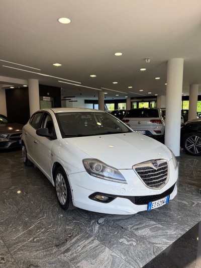 Lancia Delta 1.6 MJT DPF 105 CV Silver (3)