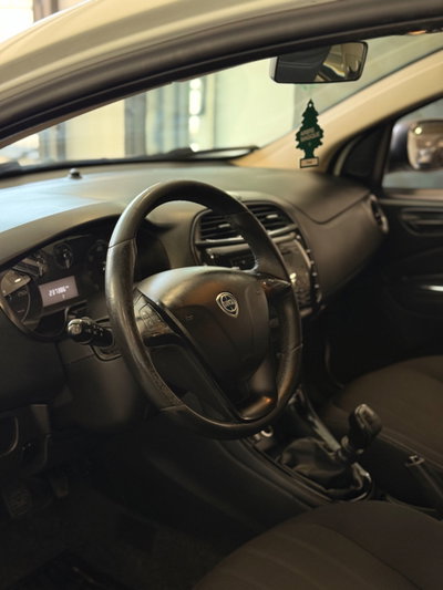 Lancia Delta 1.6 MJT DPF 105 CV Silver (7)