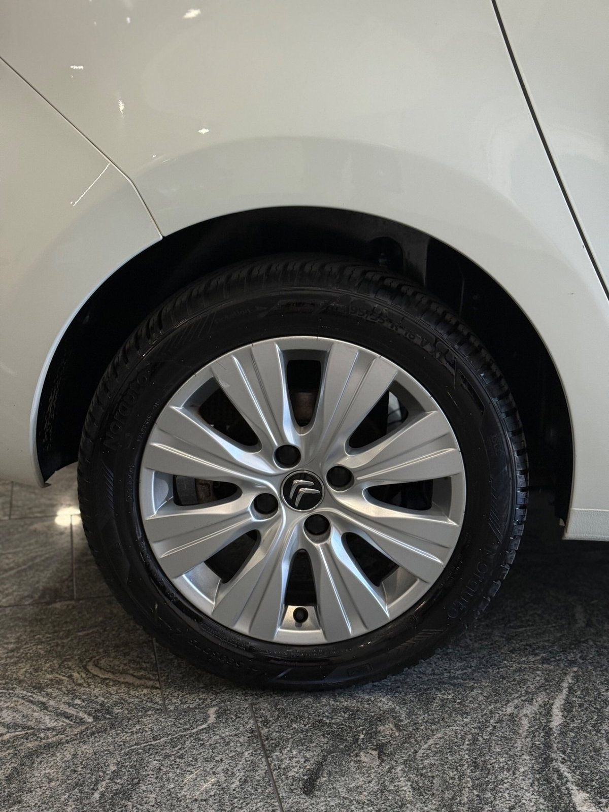 Citroen C3 Picasso BlueHDi 100 Exclusive (13)