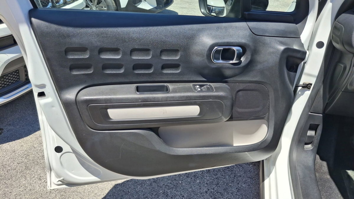 Citroen C3 PureTech 83 S&S Feel Pack (13)