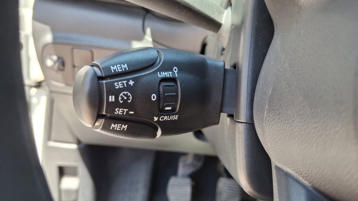 Citroen C3 PureTech 83 S&S Feel Pack (6)