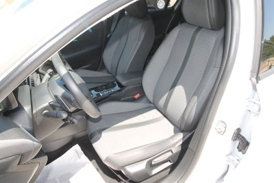 Peugeot 208 PureTech 100 Stop&Start EAT8 5 porte Allure Pack (15)