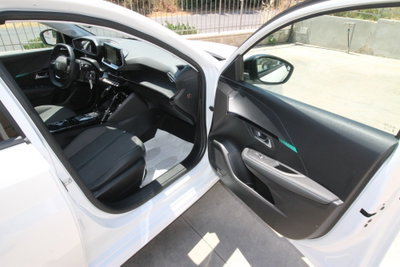 Peugeot 208 PureTech 100 Stop&Start EAT8 5 porte Allure Pack (19)