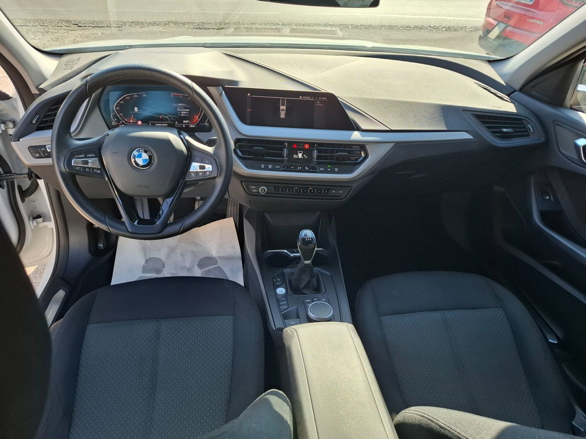 BMW Serie 1 116d 2.0 116CV cat 5 porte Attiva DPF (4)
