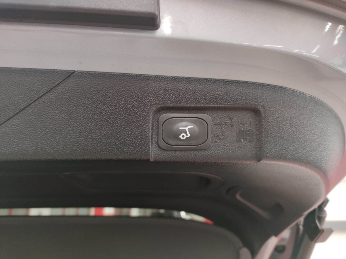 Ford Puma 1.0 EcoBoost Hybrid 125 CV S&S aut. ST-Line X (12)