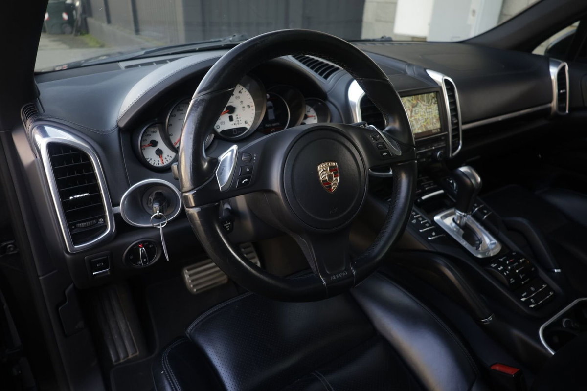 Porsche Cayenne 4.0 S Diesel (16)