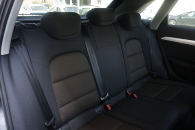 Audi Q3 2.0 TDI 177 CV quattro Business (12)