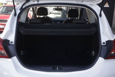 Opel Corsa 1.4 90CV GPL Tech 5 porte b-Color (18)