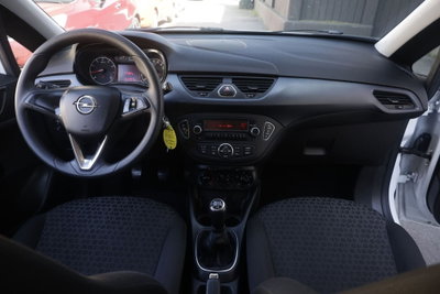 Opel Corsa 1.4 90CV GPL Tech 5 porte b-Color (2)