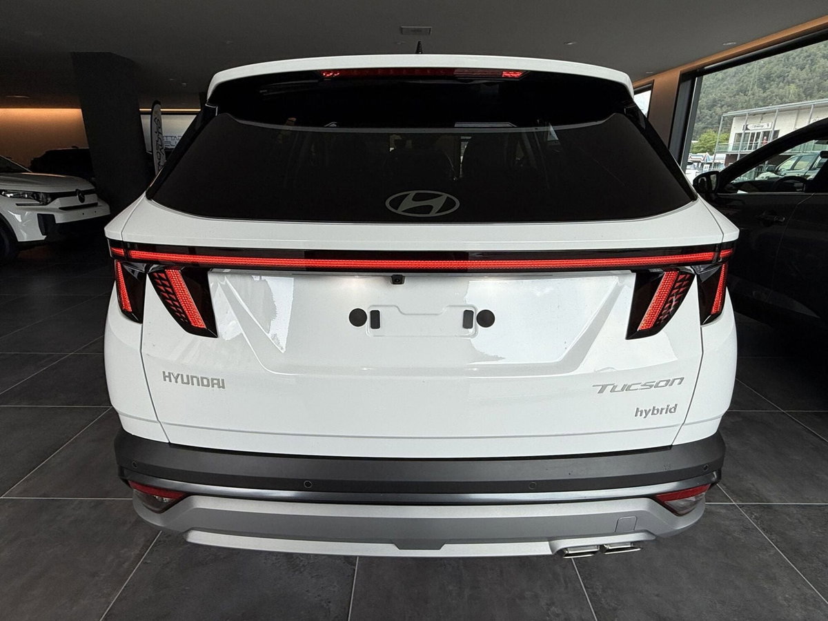 Hyundai Tucson 1.6 hev Exellence 2wd auto (3)