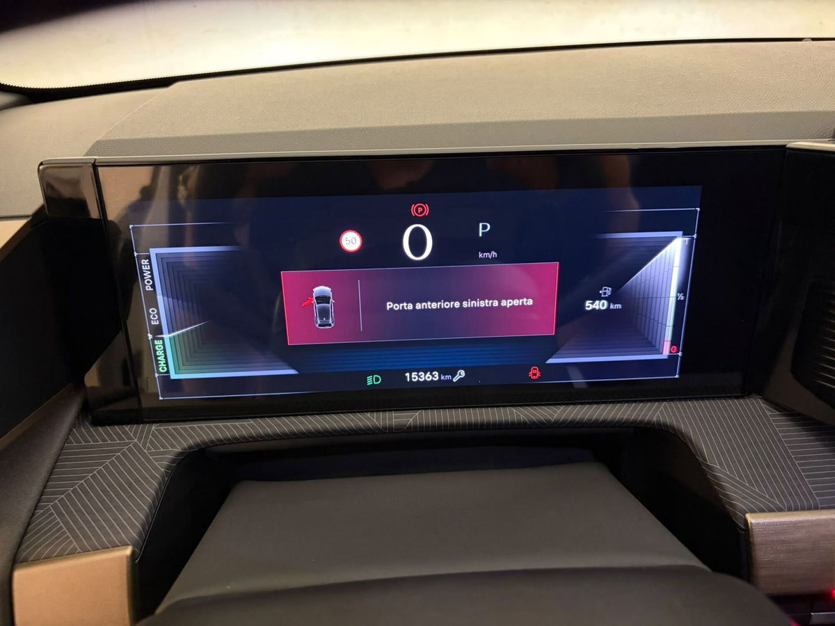 Lancia Ypsilon 54kWh LX 156cv (12)