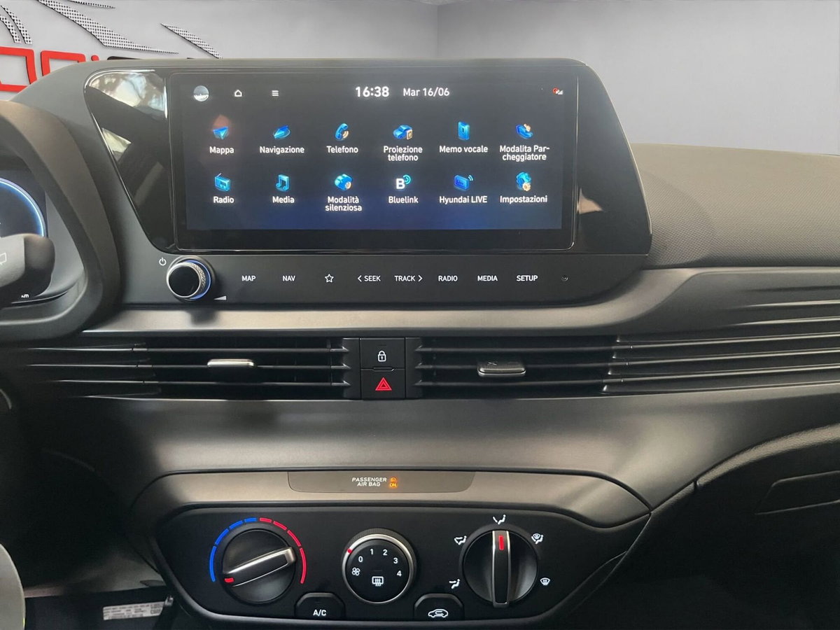 Hyundai Bayon 1.0 t-gdi Business 90cv mt (17)