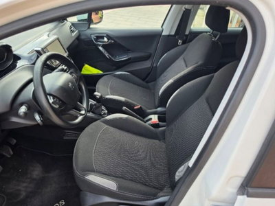 Peugeot 208 HDi 68 CV 5 porte Business (10)
