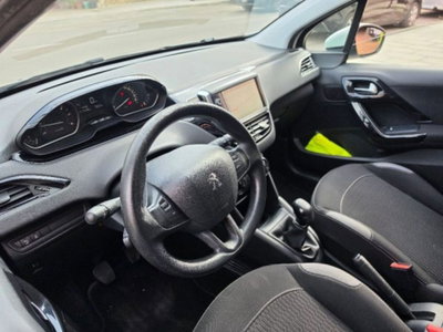 Peugeot 208 HDi 68 CV 5 porte Business (11)