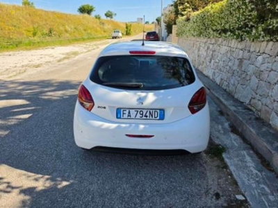Peugeot 208 HDi 68 CV 5 porte Business (2)