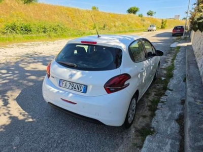 Peugeot 208 HDi 68 CV 5 porte Business (3)