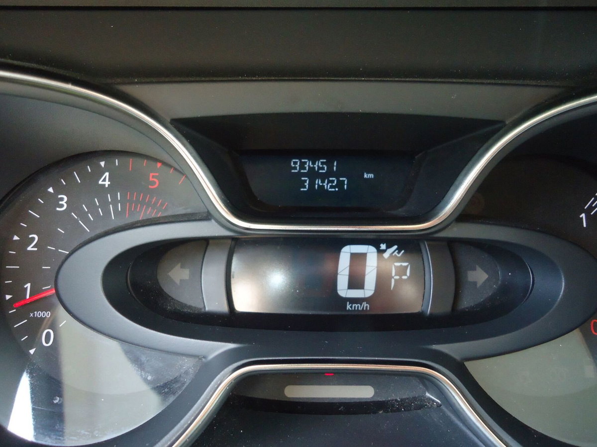 Renault Captur dCi 8V 90 CV EDC Start&Stop Sport Edition2 (12)