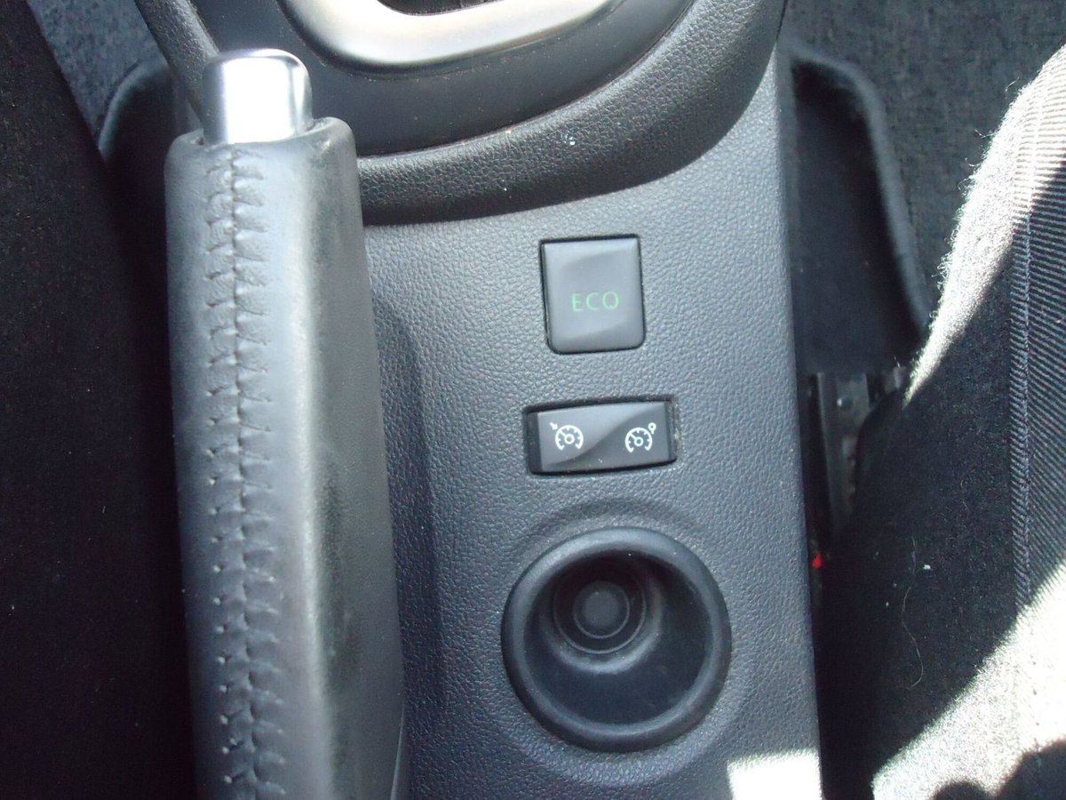 Renault Captur dCi 8V 90 CV EDC Start&Stop Sport Edition2 (14)
