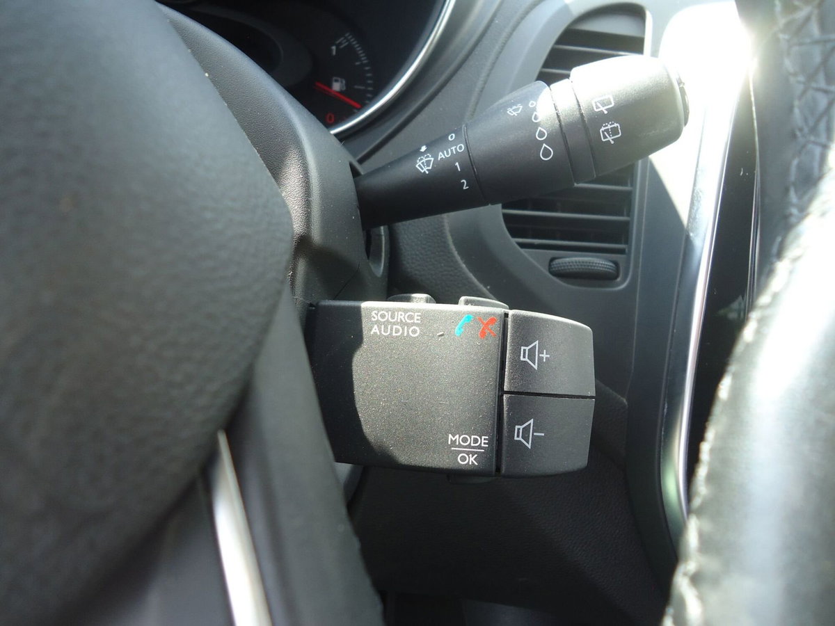 Renault Captur dCi 8V 90 CV EDC Start&Stop Sport Edition2 (15)