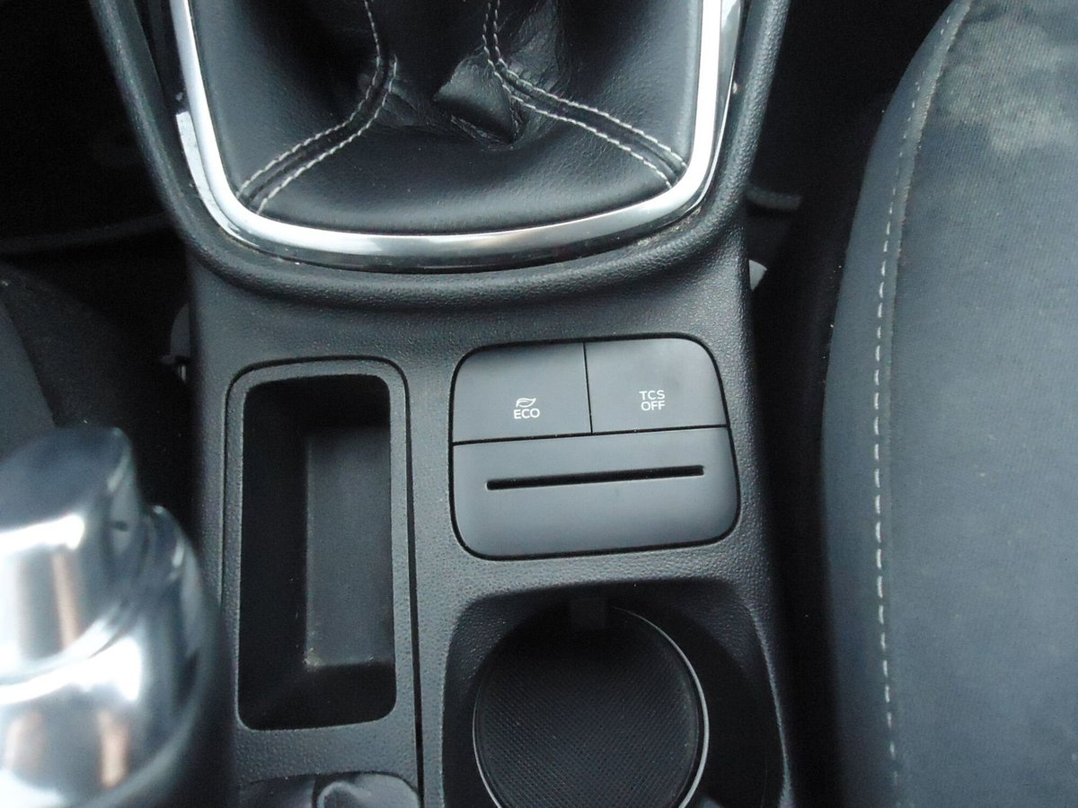 Ford Fiesta 1.1 85 CV 5 porte Titanium (12)