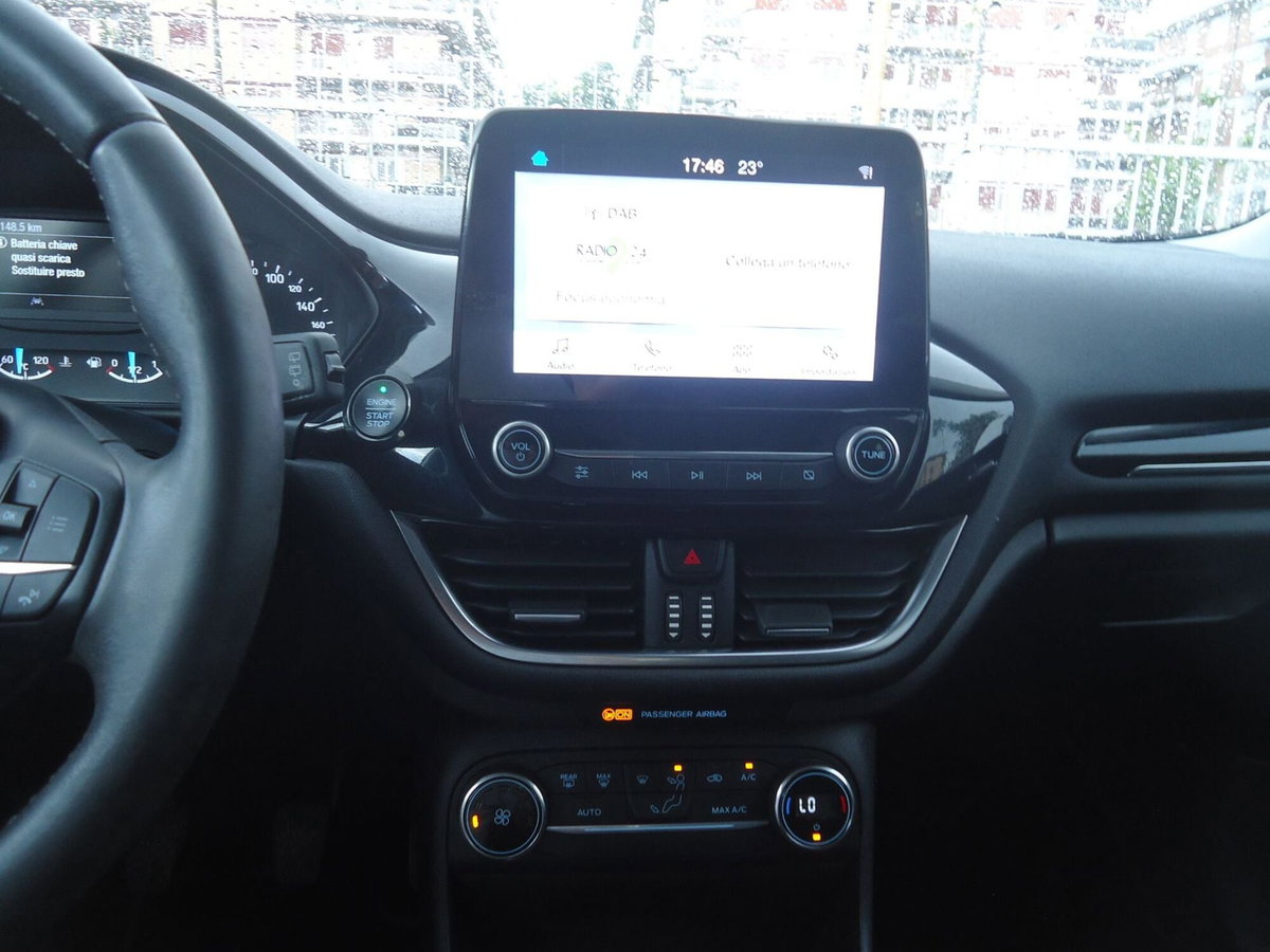 Ford Fiesta 1.1 85 CV 5 porte Titanium (13)