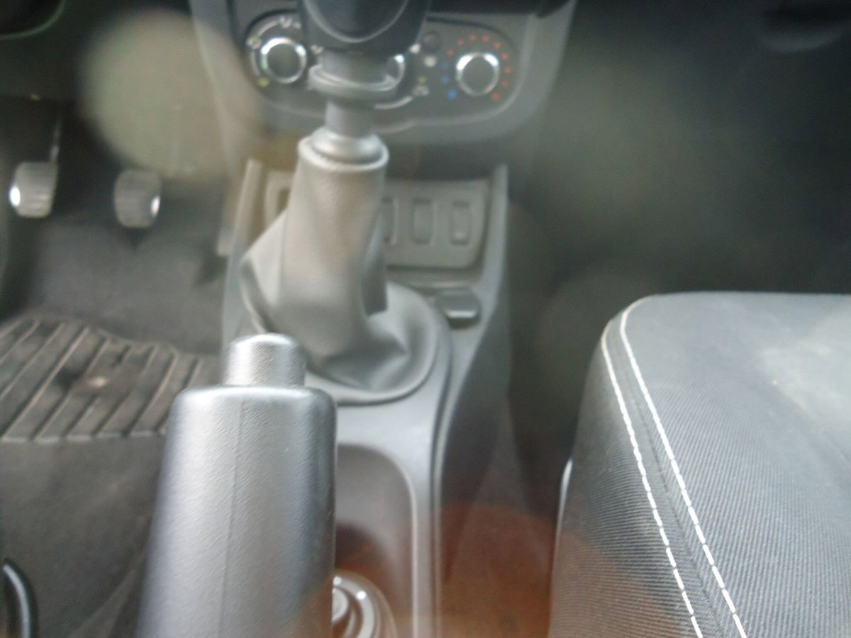 Dacia Duster 1.5 dCi 110CV 4x4 Ambiance (11)