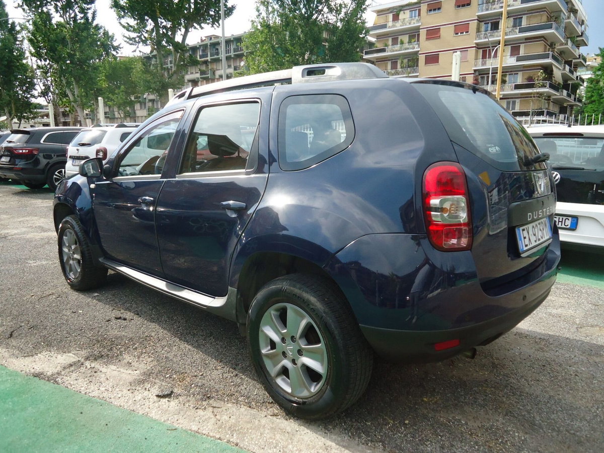 Dacia Duster 1.5 dCi 110CV 4x4 Ambiance (4)
