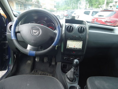 Dacia Duster 1.5 dCi 110CV 4x4 Ambiance (9)