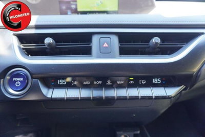 Lexus UX Hybrid Business (14)