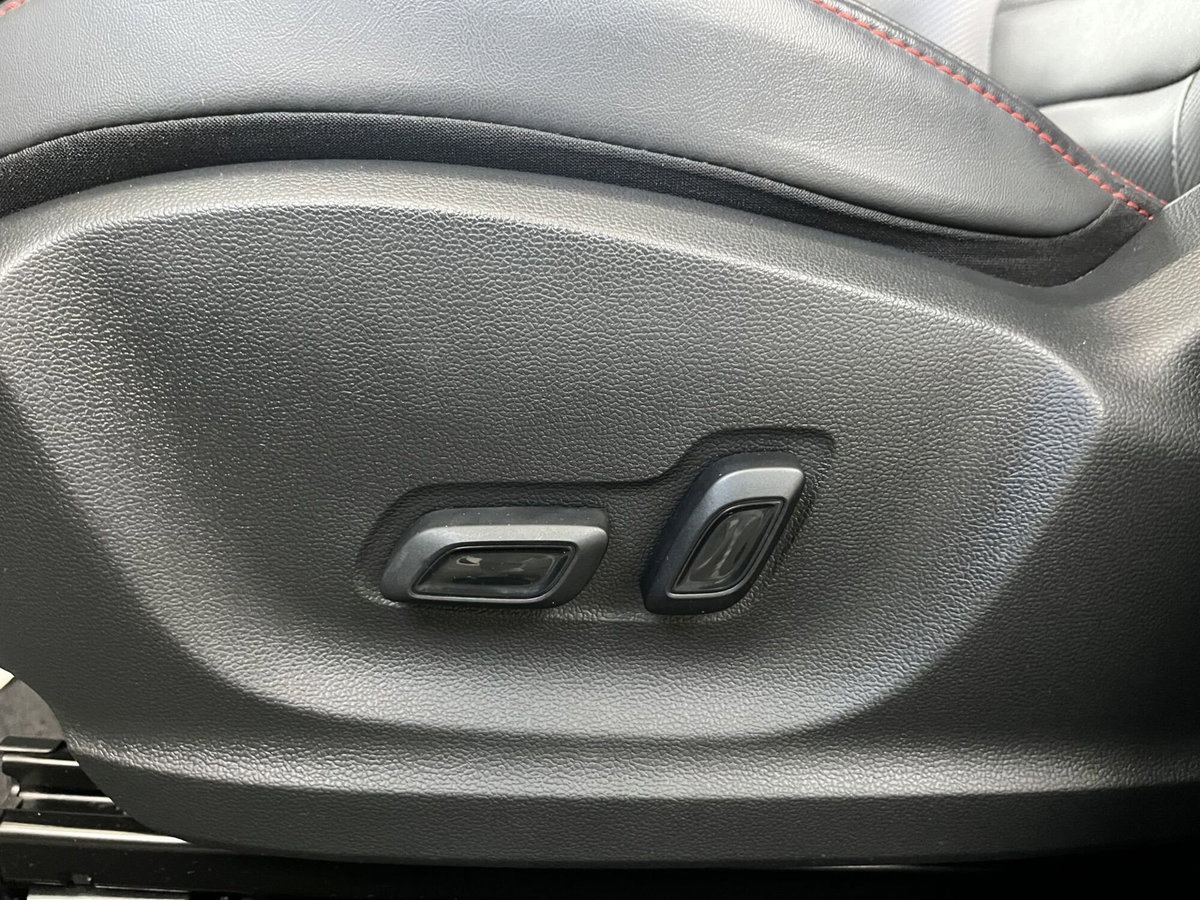 Mg ZS ZS 1.5 Luxury (13)