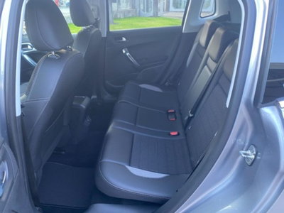 Peugeot 2008 BlueHDi 100 S&S Allure (10)