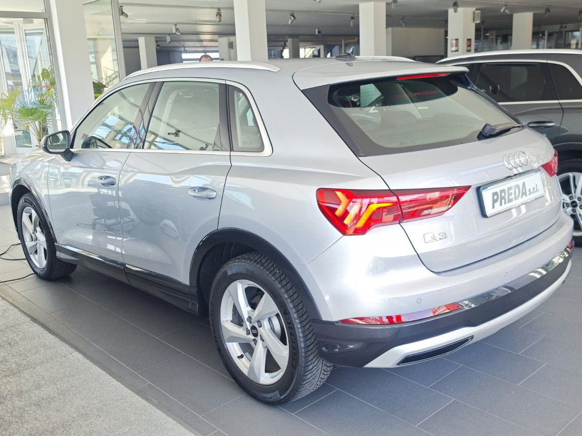 Audi Q3 35 TDI quattro S tronic Business Advanced (4)