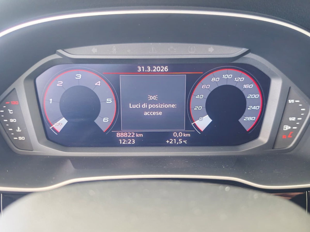 Audi Q3 35 TDI quattro S tronic Business Advanced (9)