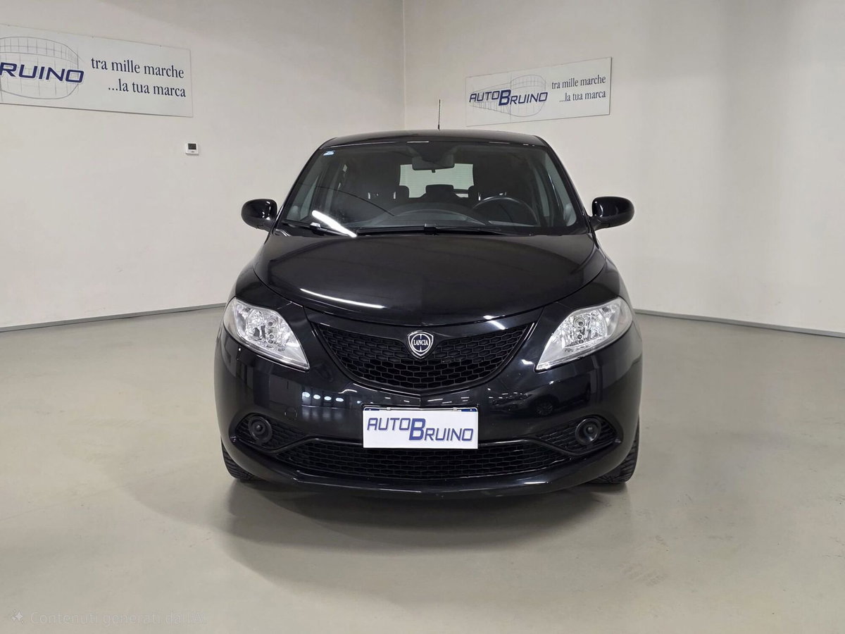 Lancia Ypsilon 1.2 69 CV 5 porte GPL Ecochic Gold (2)