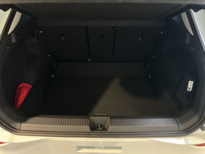 Volkswagen T-Roc 1.5 etsi Life 115cv dsg (16)
